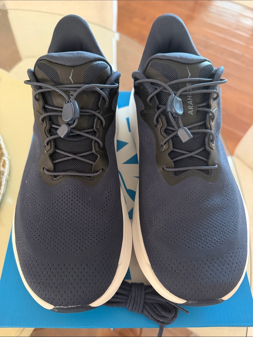 Hoka Arahi Men's Athletic Shoes - Navy/White